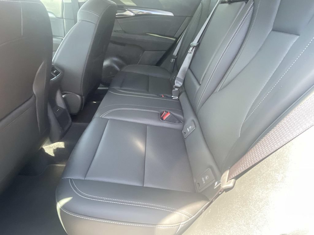 Used 2024 Buick Envision Preferred AWD/4WD image 13