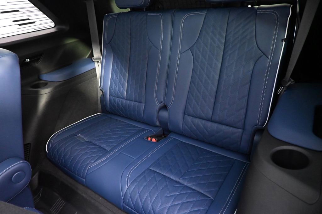 New 2026 Cadillac Vistiq Premium Luxury w/ LPO, Floor Liner Package image 22