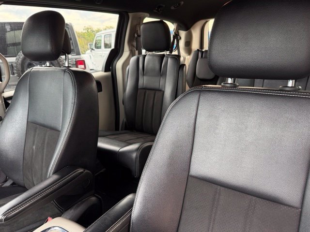 Used 2020 Dodge Grand Caravan SXT FWD image 14