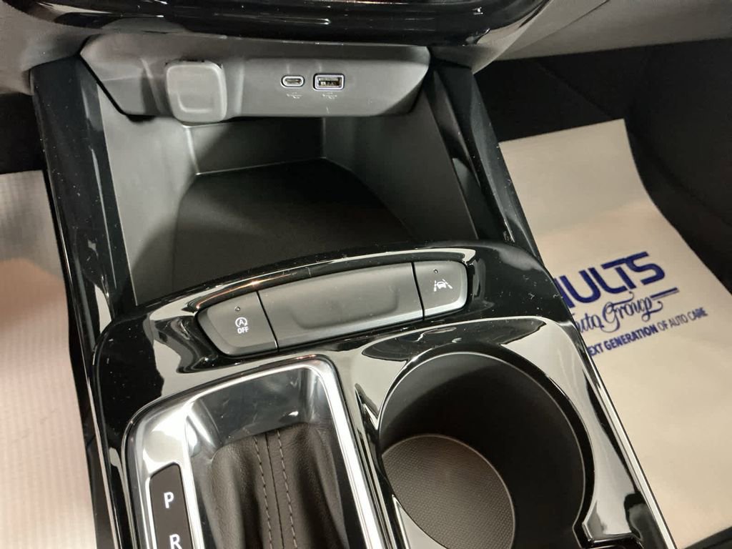 New 2026 Chevrolet Trax LT w/ Driver Confidence Package image 15