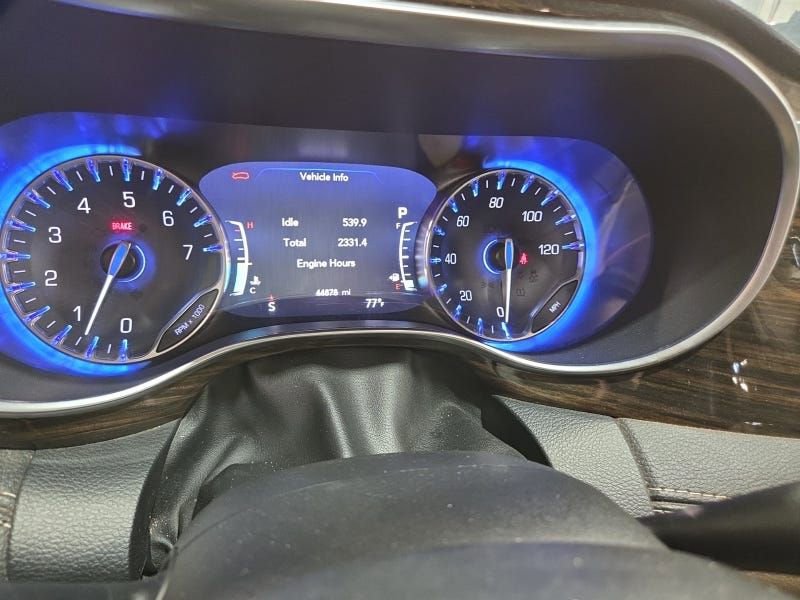 Used 2021 Chrysler Pacifica Limited w/ Premium & Safety Sphere Group AWD/4WD image 7