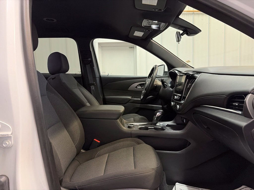 Used 2023 Chevrolet Traverse LT w/ LPO, Floor Liner Package AWD/4WD image 26