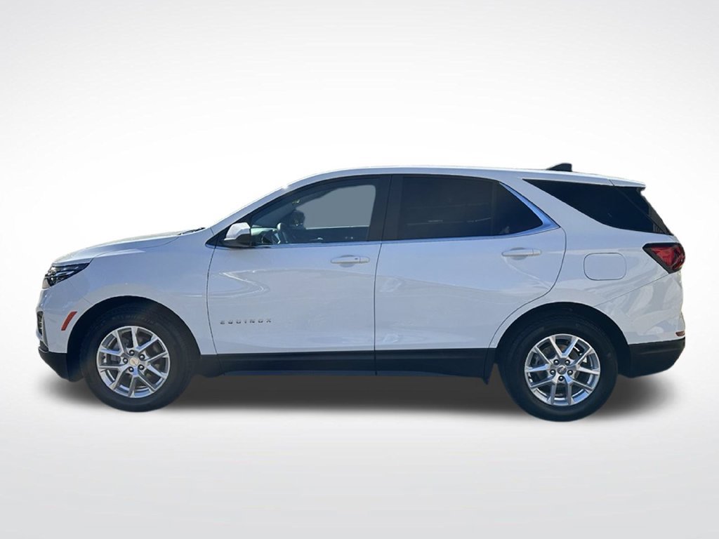 Used 2024 Chevrolet Equinox LT FWD image 2