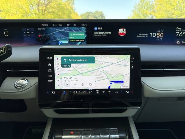 New 2026 Lincoln Nautilus Reserve AWD/4WD image 18