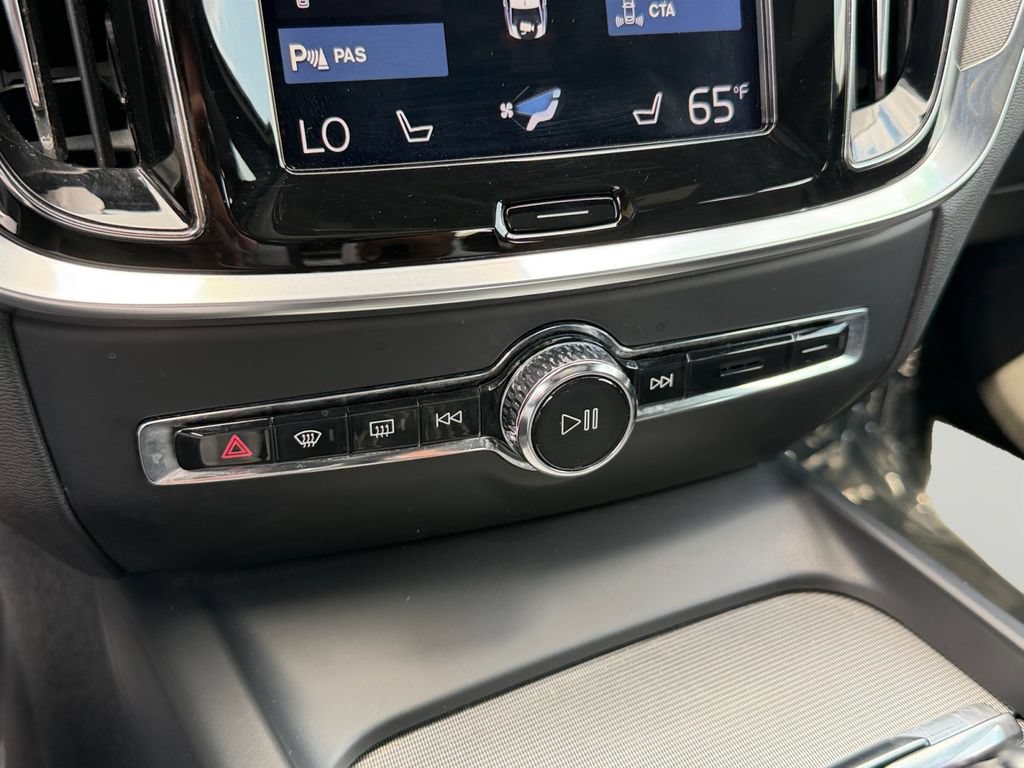 Used 2019 Volvo S60 T6 R-Design AWD/4WD image 23