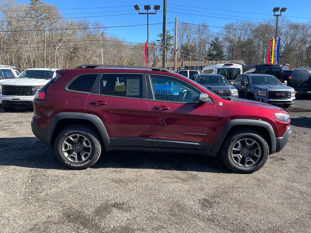 Used 2019 Jeep Cherokee Trailhawk image 4