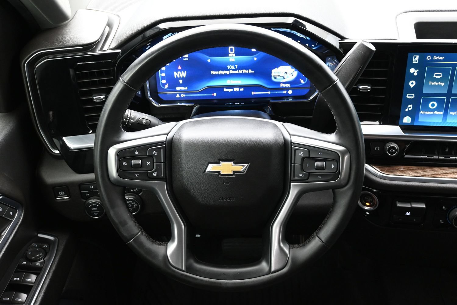 Used 2024 Chevrolet Silverado 2500 LT AWD/4WD image 15