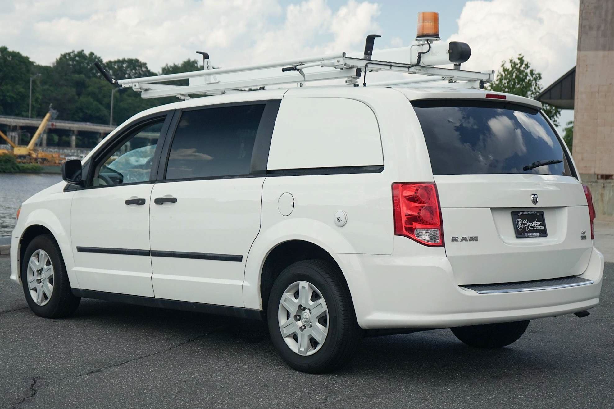 Used 2013 RAM C/V Tradesman FWD image 3