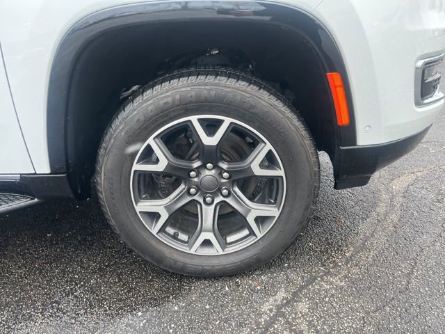 Used 2023 Jeep Wagoneer Series III w/ Preferred Equipment Group image 2