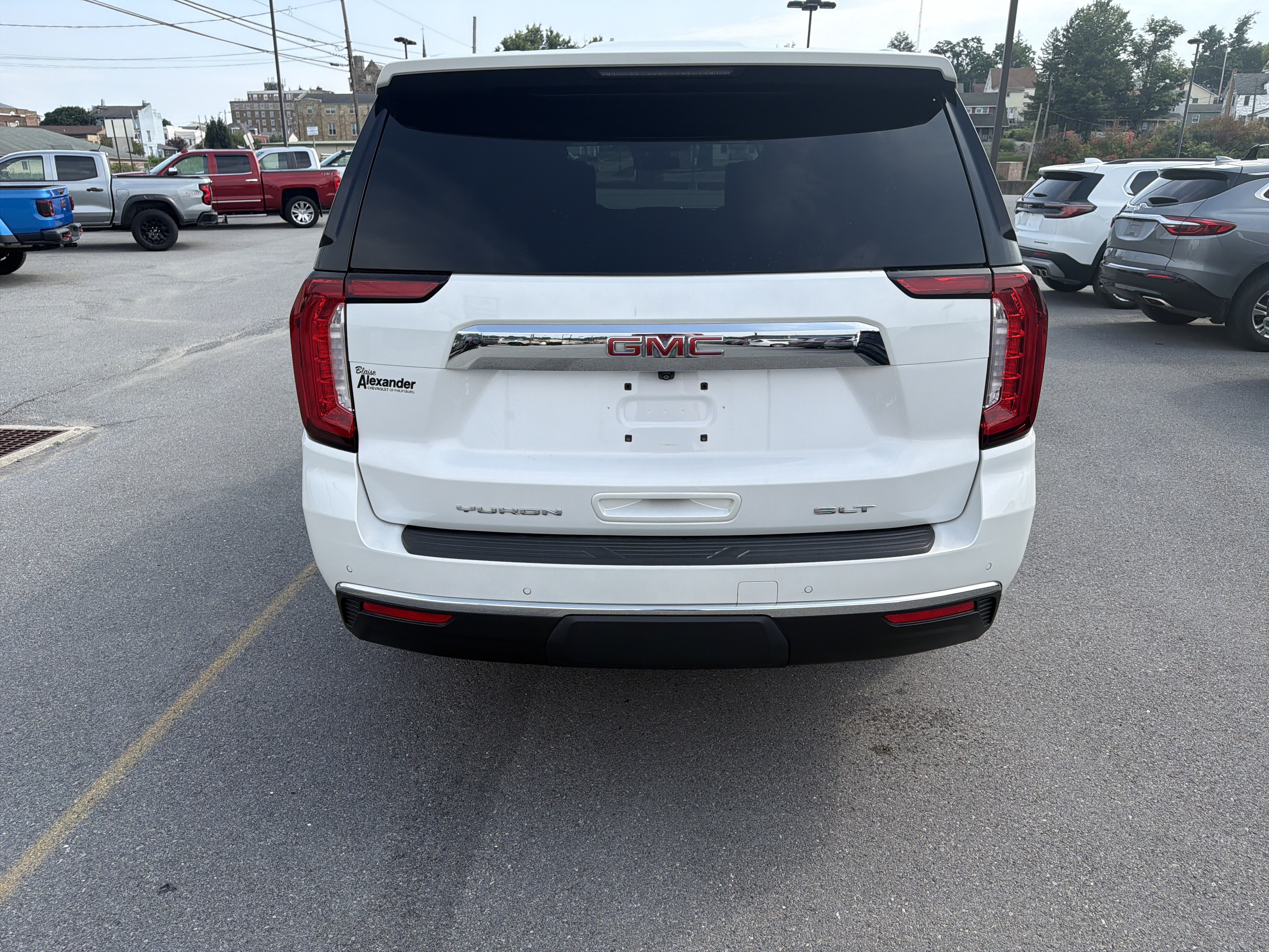 Used 2021 GMC Yukon SLT w/ SLT Premium Package AWD/4WD image 17