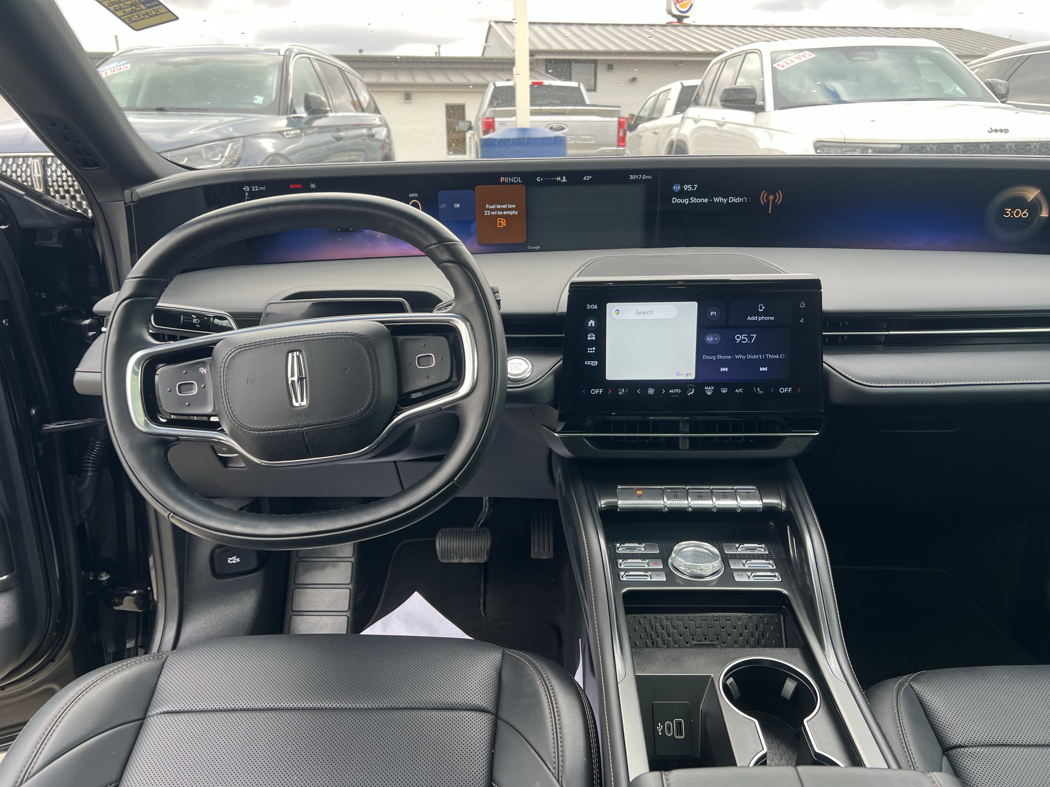 Used 2024 Lincoln Nautilus Premier w/ Equipment Group 102A AWD/4WD image 15