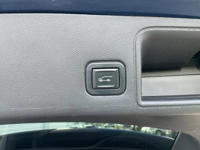 Used 2020 GMC Terrain SLE w/ Driver Convenience Package image 8