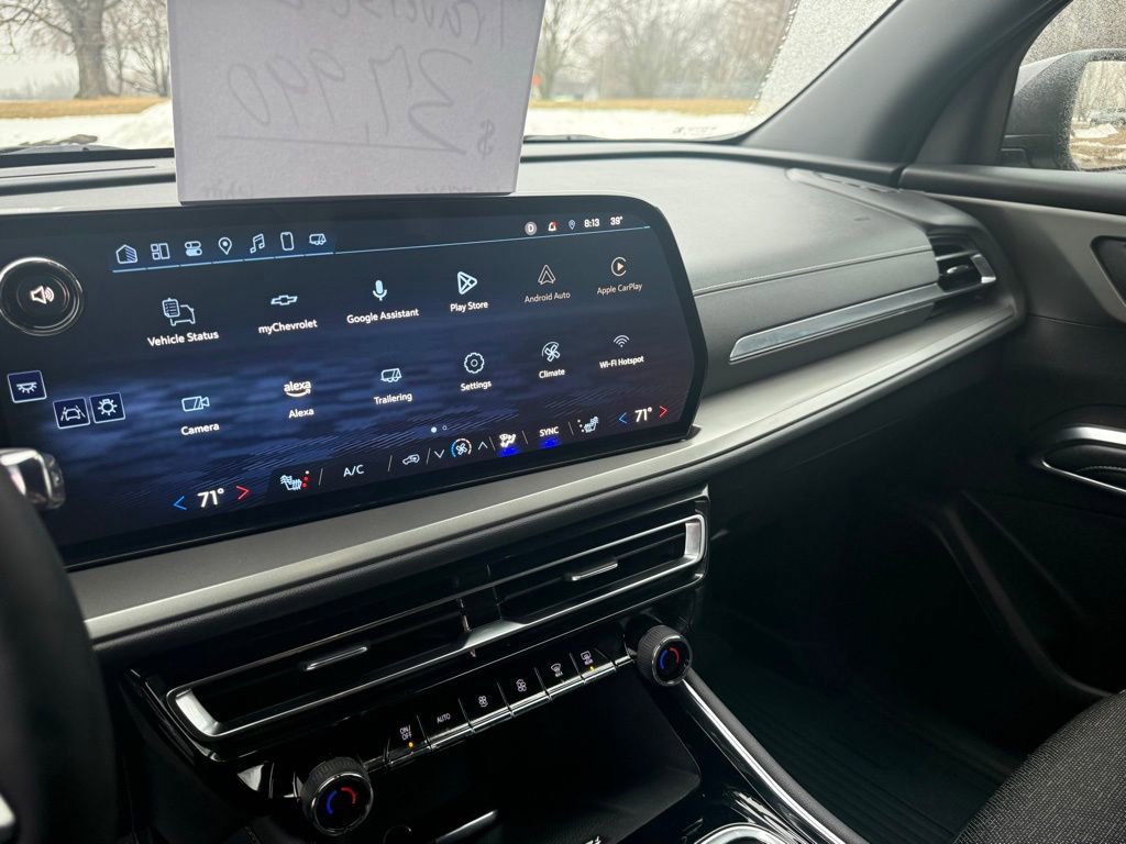 Used 2025 Chevrolet Traverse LT w/ Sun and Wheel Package image 20