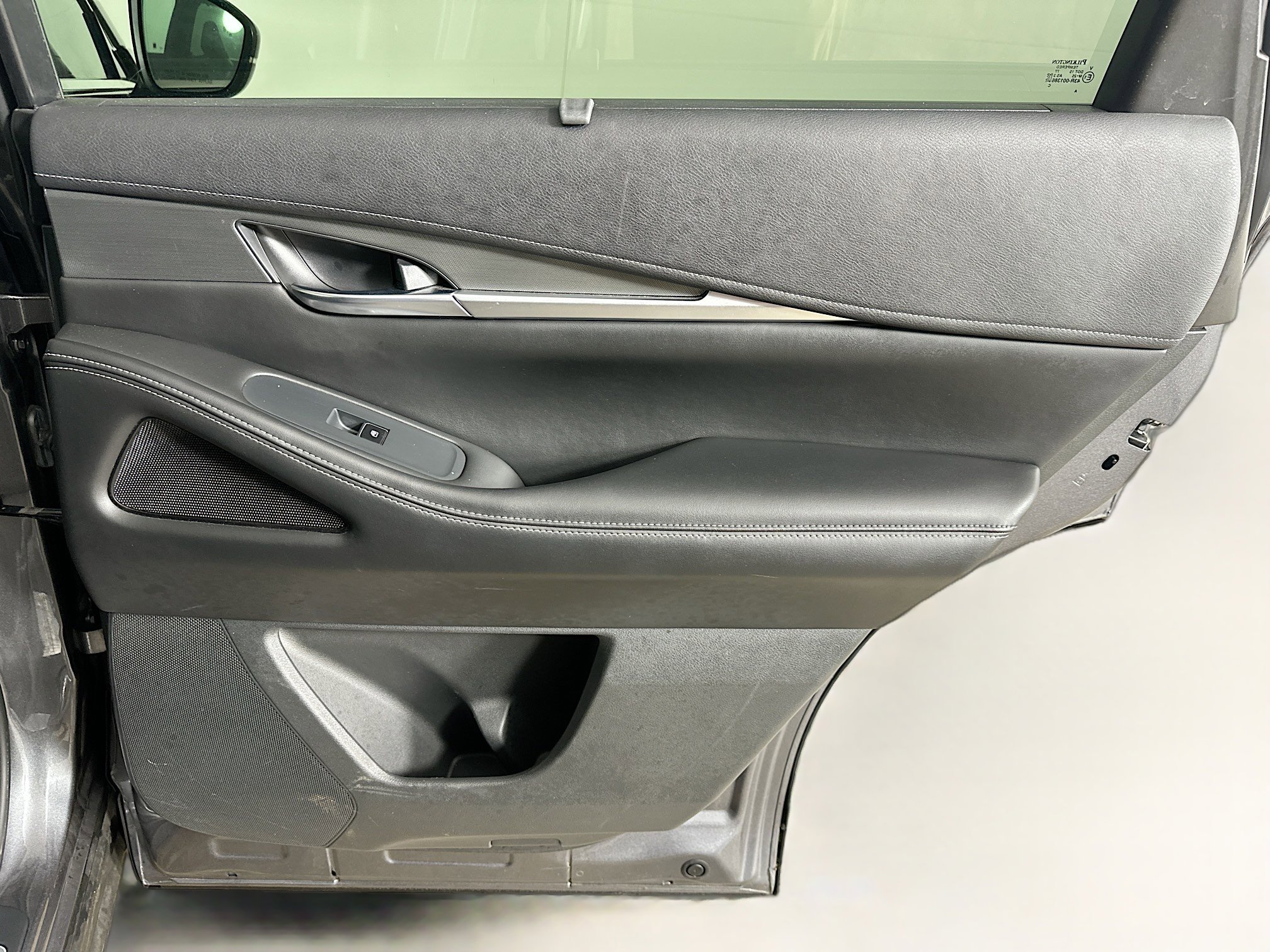 Used 2023 INFINITI QX60 Luxe w/ Cargo Package image 33