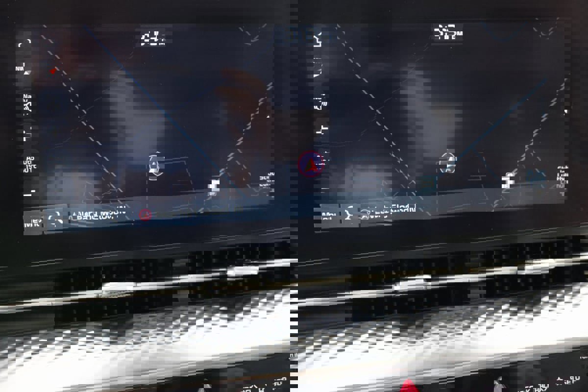 Used 2024 Kia Carnival SX Prestige image 8