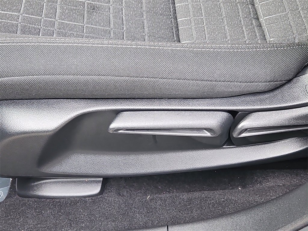 Certified 2024 Honda HR-V LX image 16