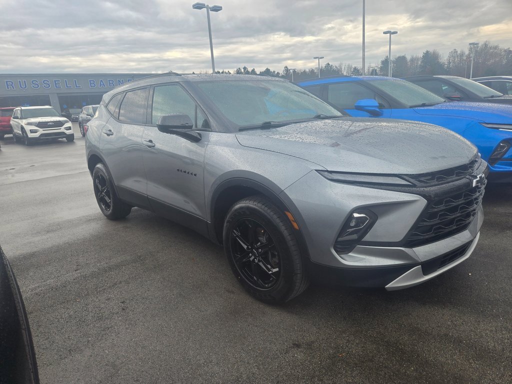 Used 2023 Chevrolet Blazer LT w/ Convenience Package image 2