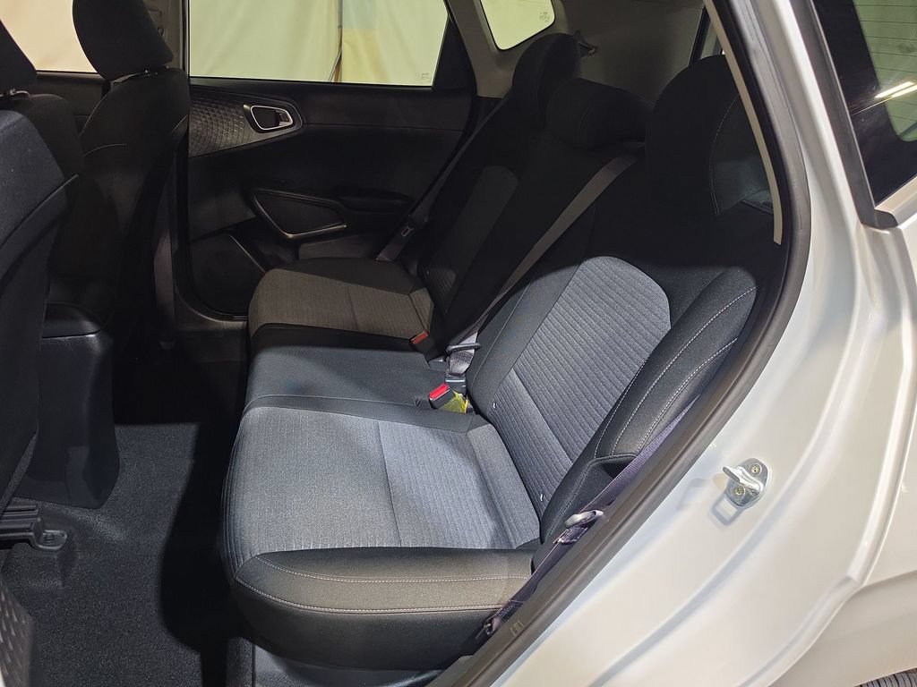 Used 2020 Kia Soul S FWD image 23