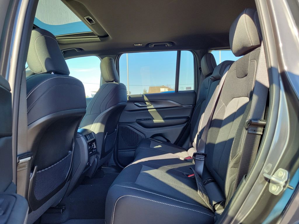 New 2025 Jeep Grand Cherokee L Limited w/ Black Appearance Package image 12