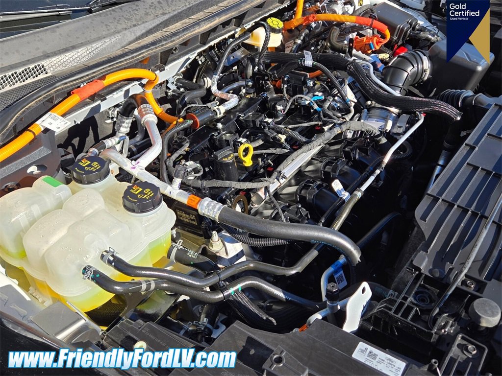 Certified 2025 Ford Escape SE w/ PHEV Premium Package image 16