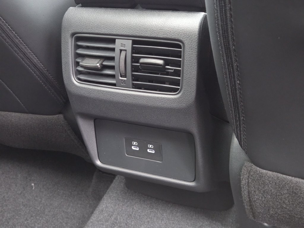 New 2026 Nissan Rogue Dark Armor AWD/4WD image 17