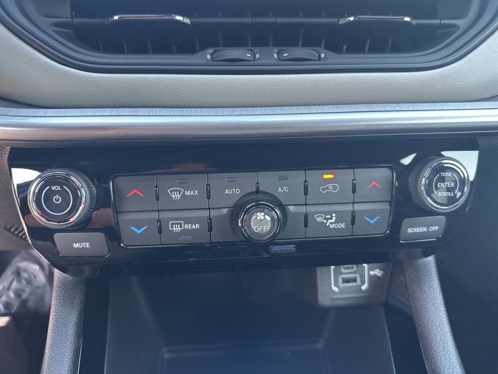 New 2025 Jeep Compass Limited w/ Elite Group AWD/4WD image 23