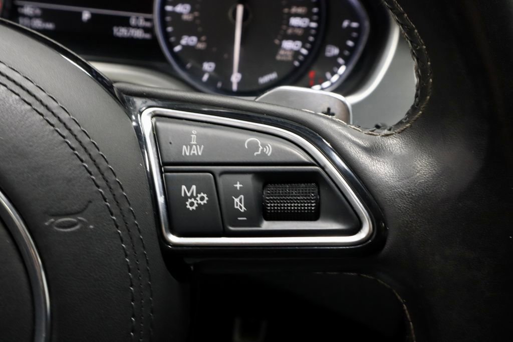 Used 2013 Audi S8 4.0T w/ Driver Assistance Pkg image 32