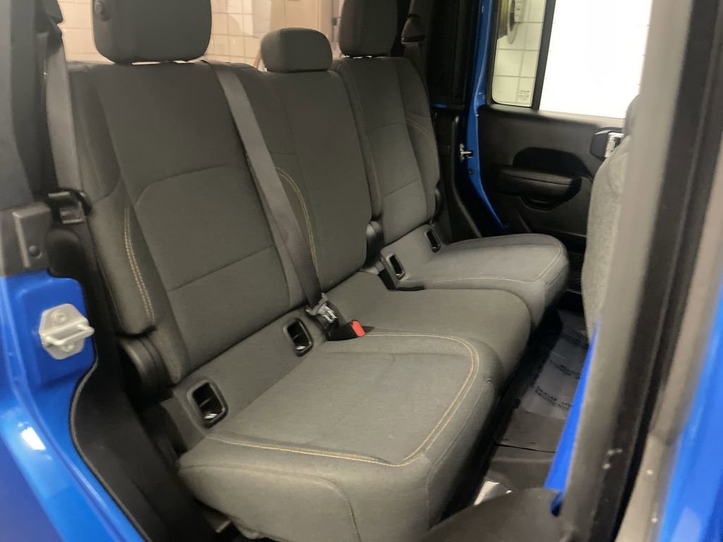 Used 2024 Jeep Gladiator Sport AWD/4WD image 19