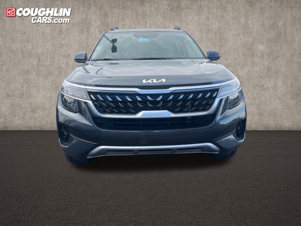 Used 2023 Kia Seltos Nightfall Edition image 2