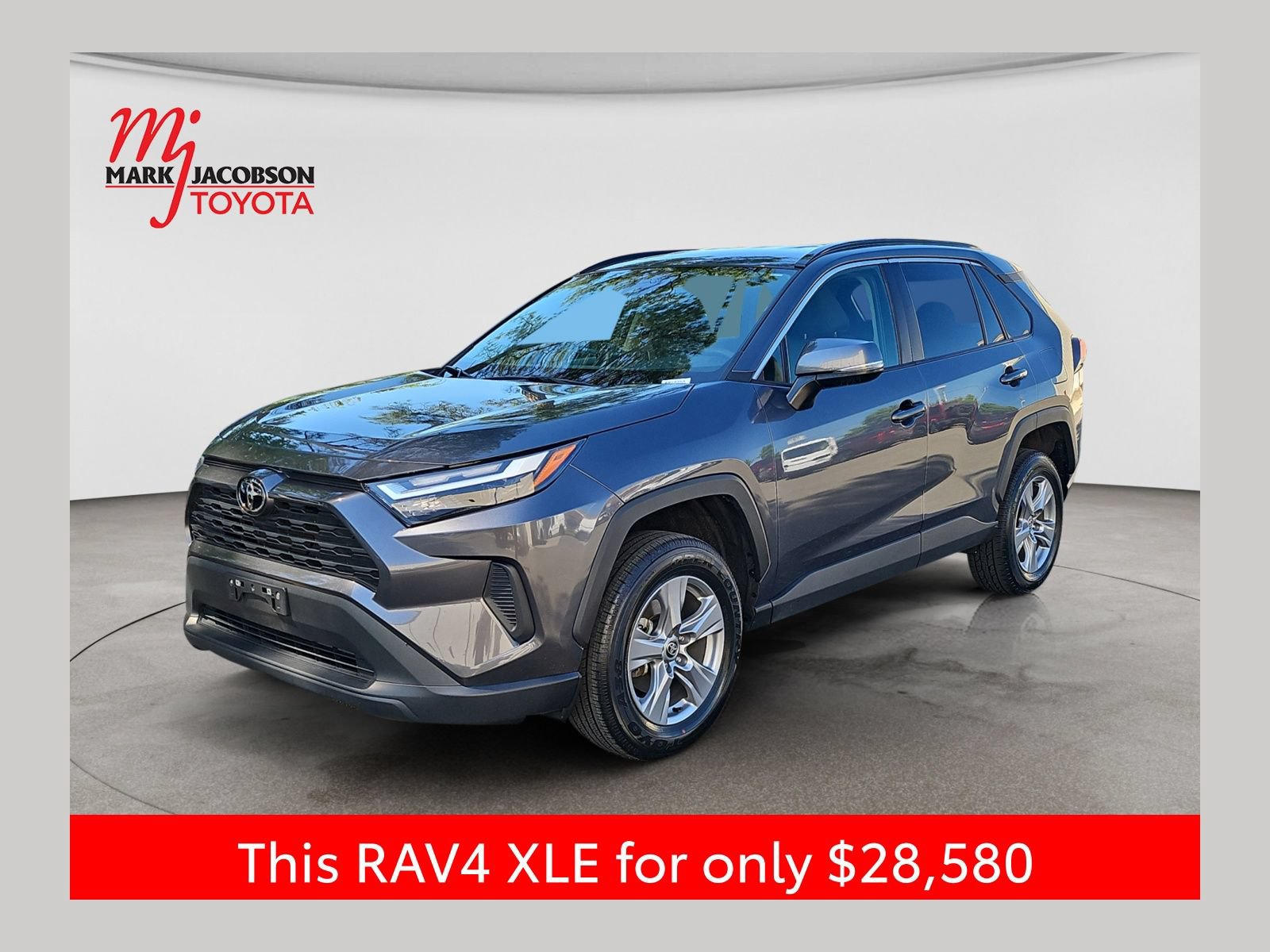 Used 2024 Toyota RAV4 XLE FWD image 1