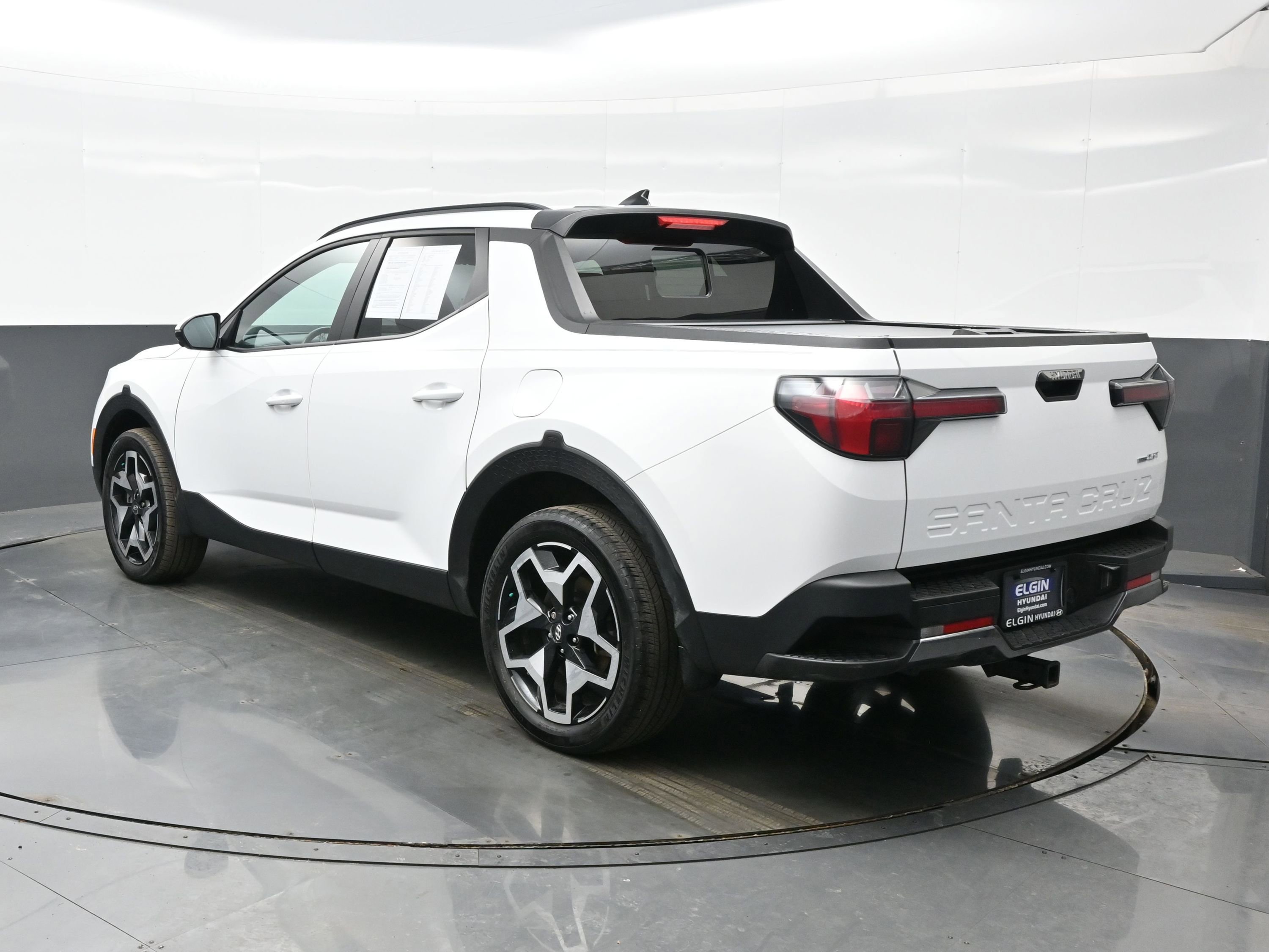 Certified 2023 Hyundai Santa Cruz Limited w/ Winter Package image 4