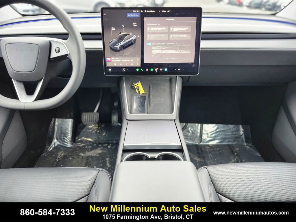 Used 2026 Tesla Model Y Long Range image 14
