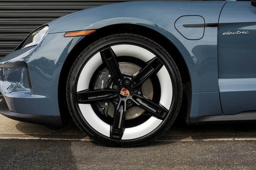 New 2026 Porsche Taycan AWD/4WD image 11