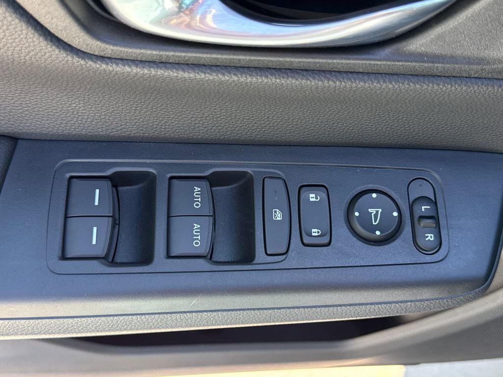 Certified 2025 Honda CR-V Sport image 15