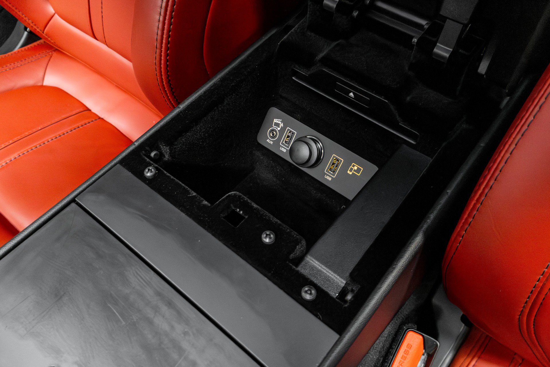 Used 2016 Jaguar F-TYPE S image 48