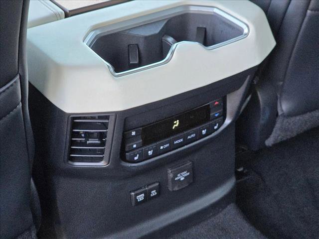 Used 2023 Toyota Sequoia Capstone image 17