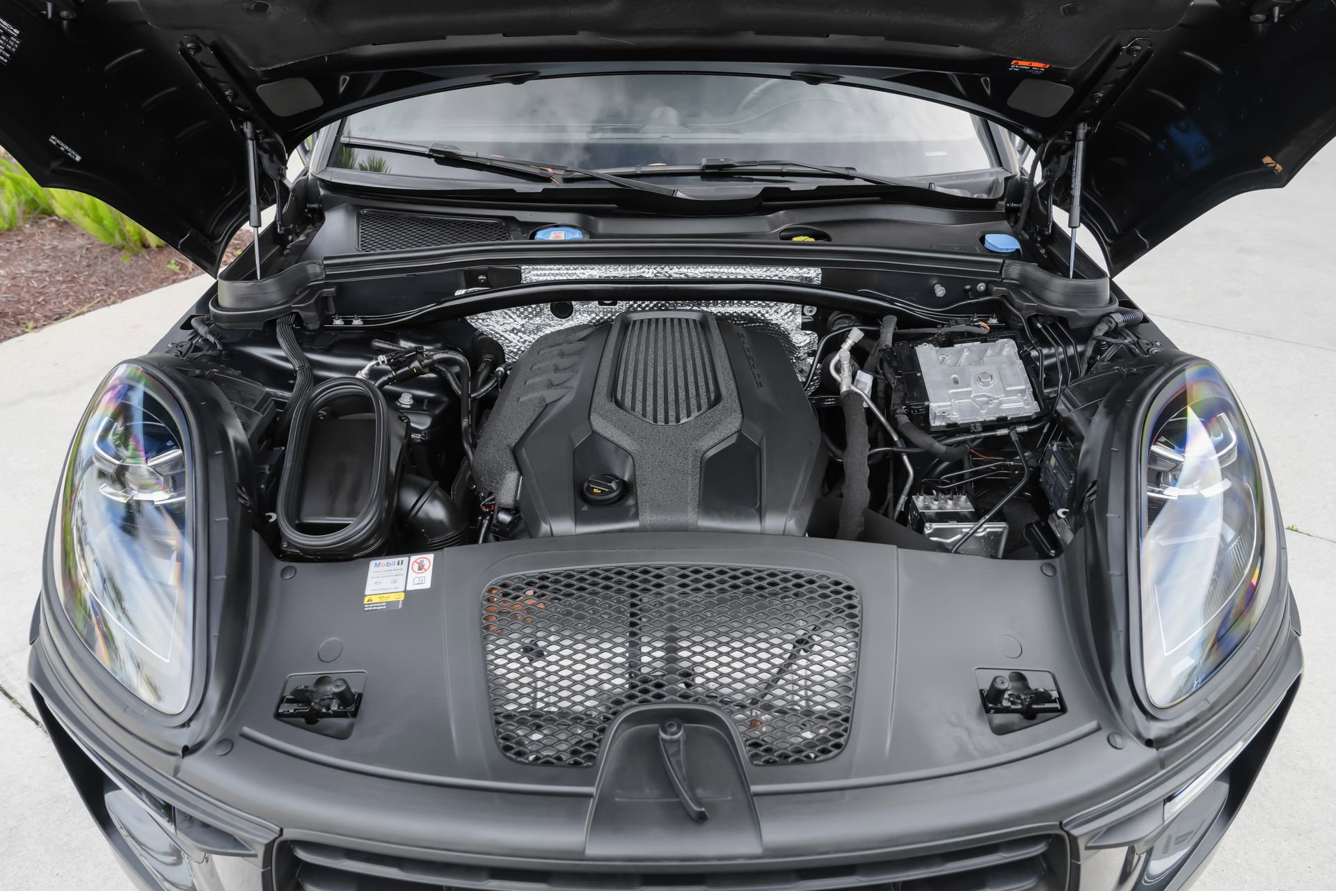 Used 2022 Porsche Macan image 43