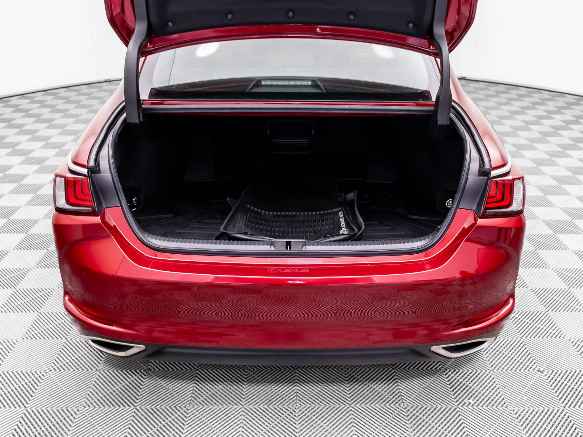 Used 2022 Lexus ES 350 Ultra Luxury w/ Accessory Package 2 image 34