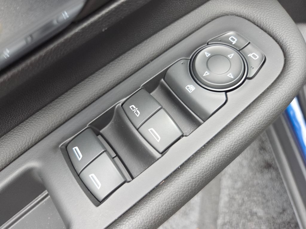 Used 2023 GMC Terrain SLE w/ Driver Convenience Package AWD/4WD image 32
