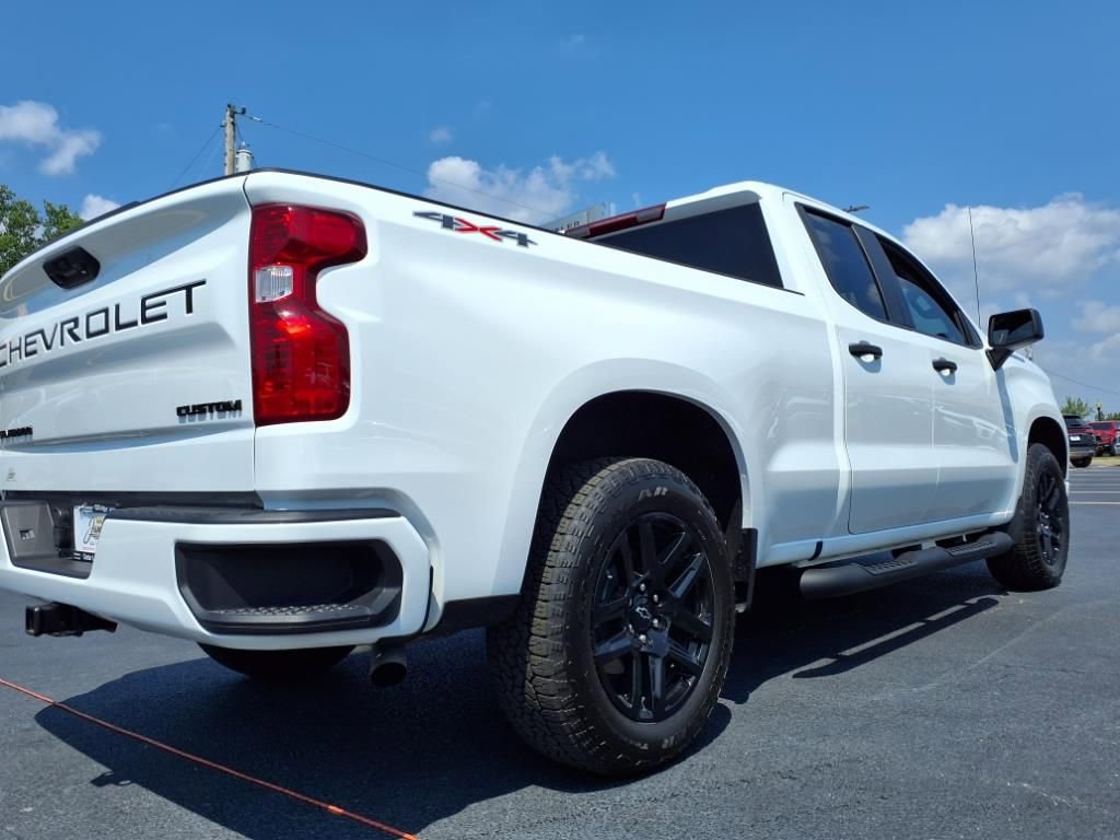 Used 2025 Chevrolet Silverado 1500 Custom w/ LPO, Dark Essentials Package image 6