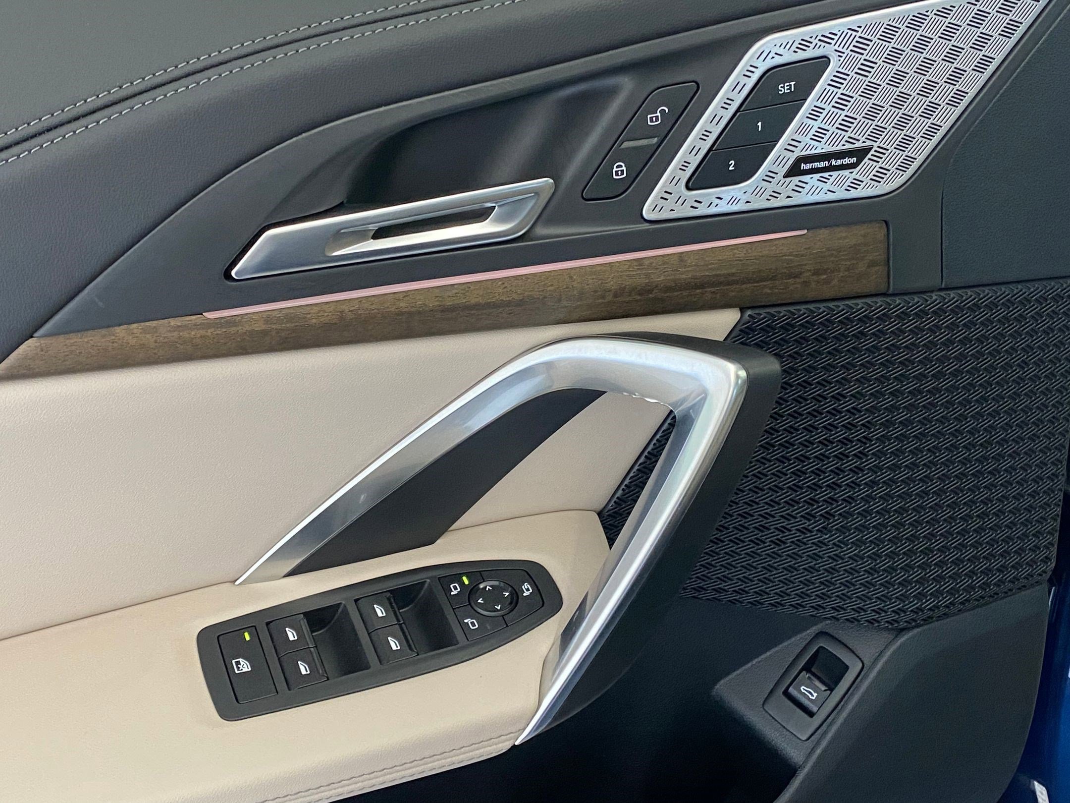 Used 2025 BMW X1 xDrive28i w/ Premium Package image 23