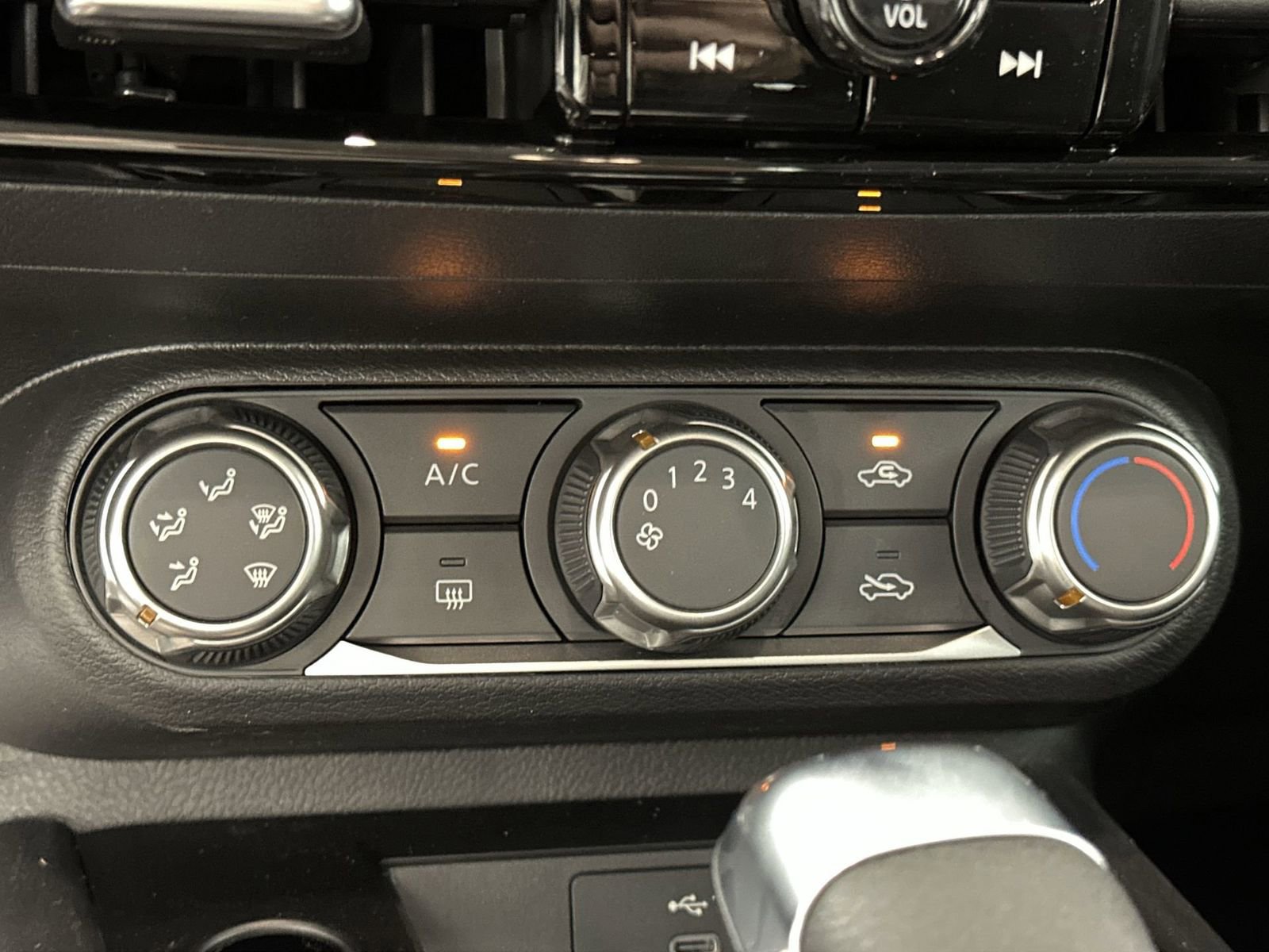 New 2026 Nissan Kicks S FWD image 19