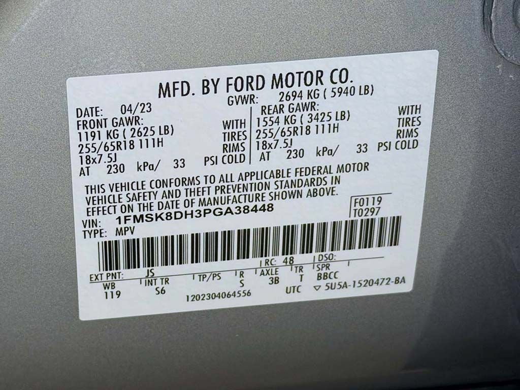 Used 2023 Ford Explorer XLT w/ Equipment Group 202A AWD/4WD image 38
