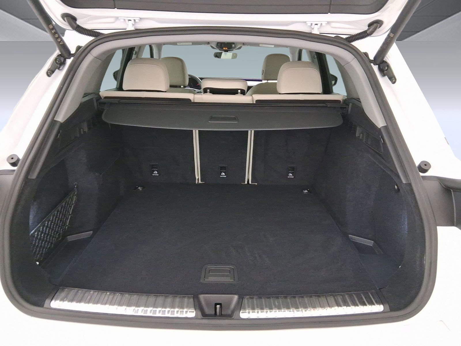 Certified 2025 Audi Q5 Premium w/ Convenience Package image 27