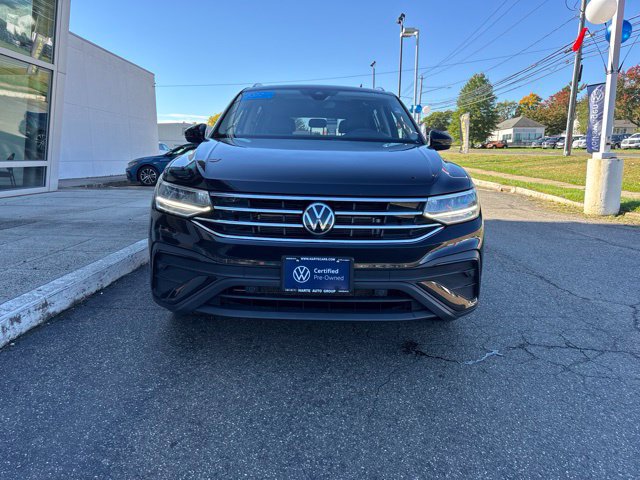 Certified 2022 Volkswagen Tiguan SE w/ Panoramic Sunroof Package AWD/4WD image 5