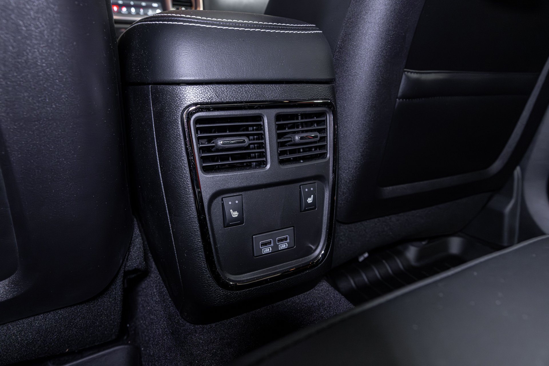 Used 2018 Dodge Charger SRT Hellcat w/ Harman/Kardon Audio Group RWD image 22