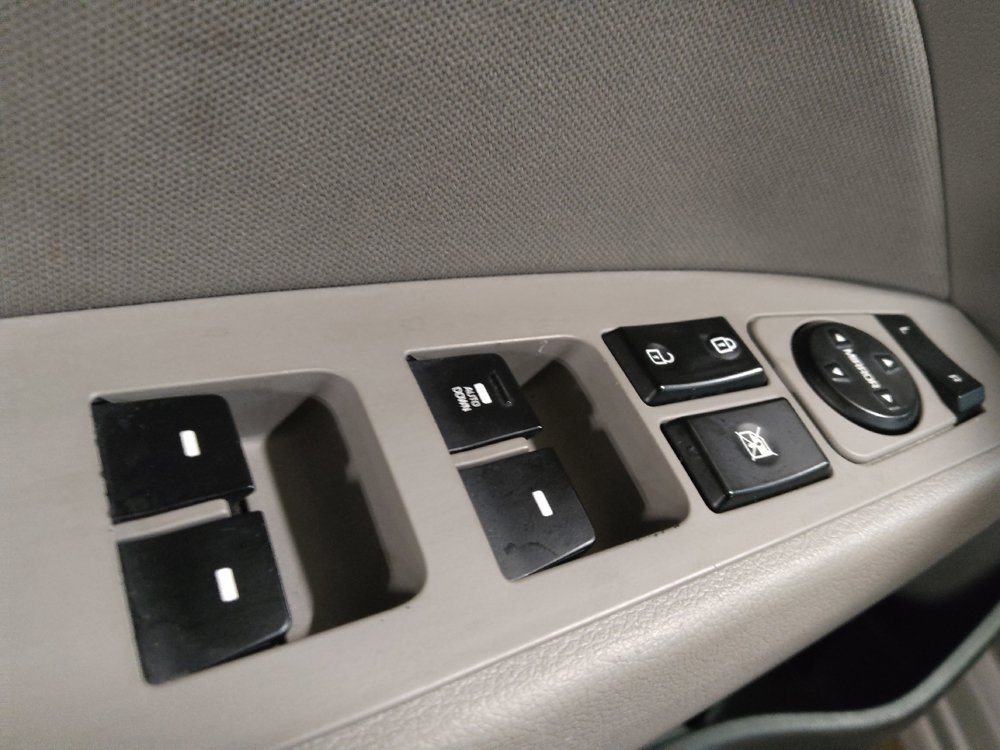 Used 2020 Hyundai Elantra SEL FWD image 27
