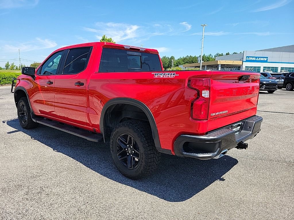 Used 2024 Chevrolet Silverado 1500 LT Trail Boss w/ Convenience Package II AWD/4WD image 5