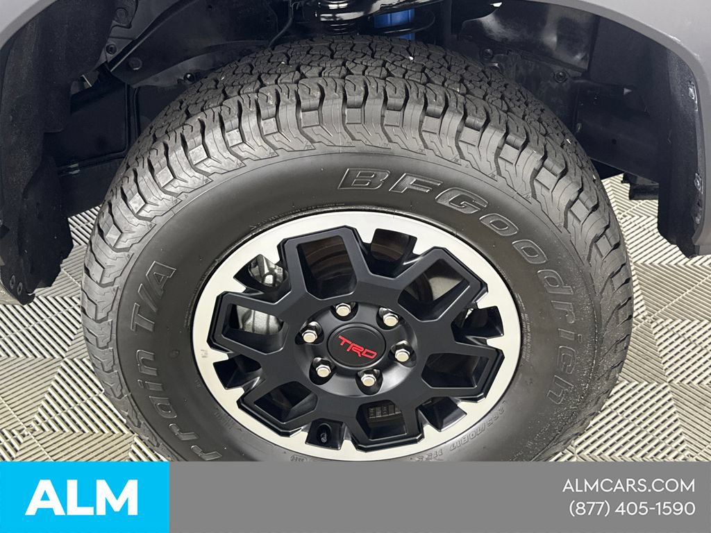 Used 2025 Toyota Tacoma TRD Off-Road AWD/4WD image 15
