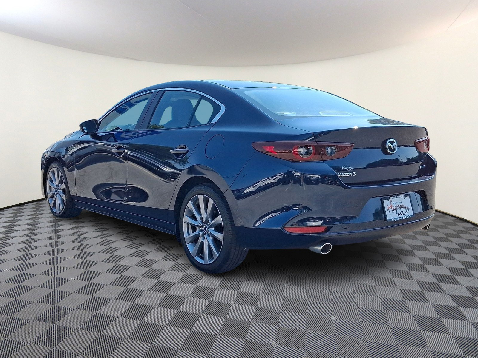 Used 2023 MAZDA MAZDA3 s FWD image 4